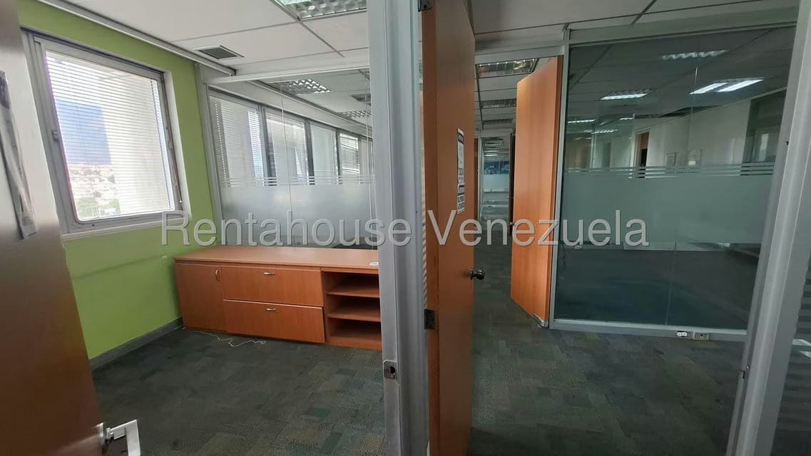 Comercial (Oficina) en Alquiler en Macaracuay, Distrito Metropolitano - 14