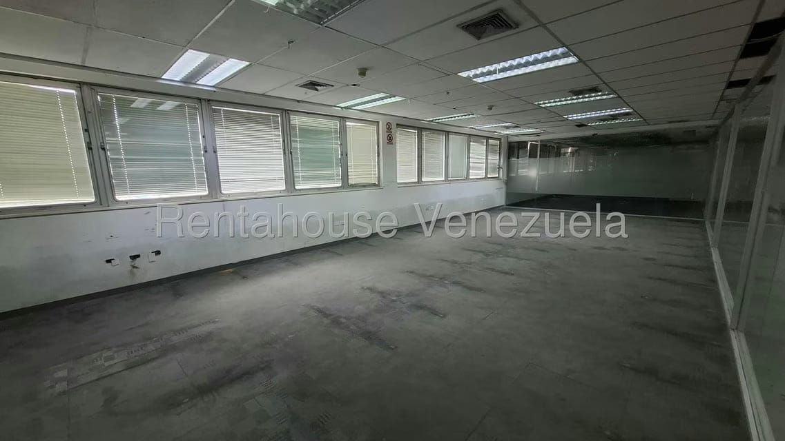 Comercial (Oficina) en Alquiler en Macaracuay, Distrito Metropolitano - 23