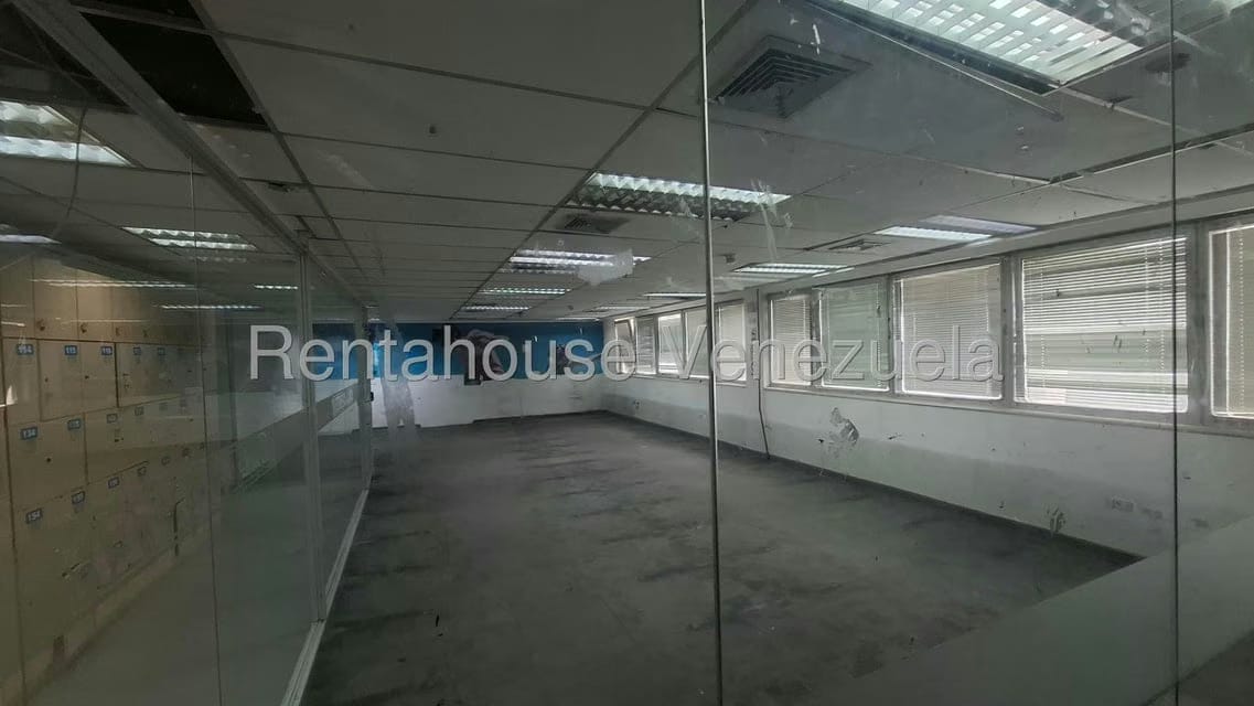 Comercial (Oficina) en Alquiler en Macaracuay, Distrito Metropolitano - 24