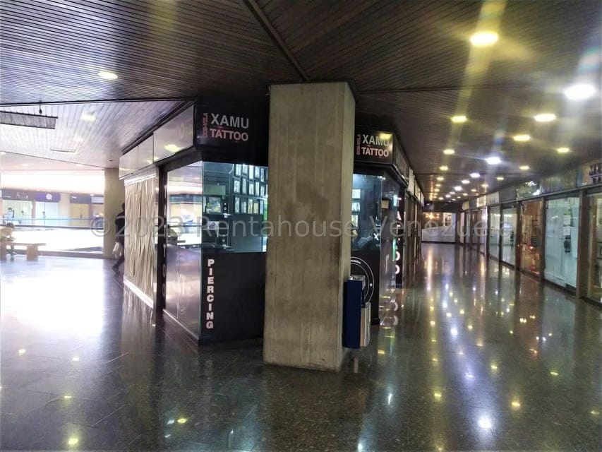 Comercial (Local Comercial) en Venta en Santa Fe Norte, Distrito Metropolitano - 2