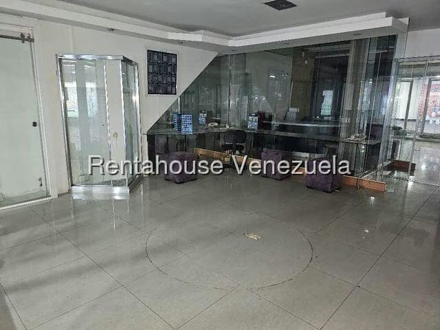 Comercial (Local Comercial) en Alquiler en Prados del Este, Distrito Metropolitano - 8