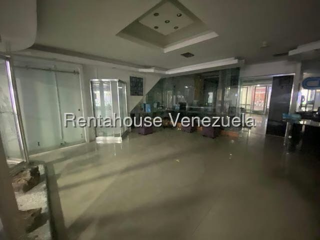 Comercial (Local Comercial) en Alquiler en Prados del Este, Distrito Metropolitano - 10