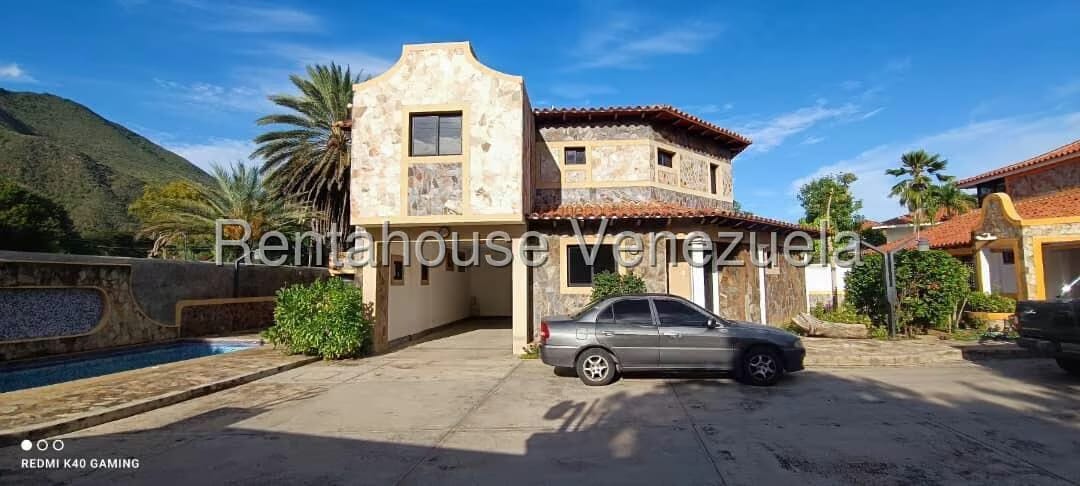 Casa (Duplex) en Venta en La Asuncion, Nueva Esparta - 2