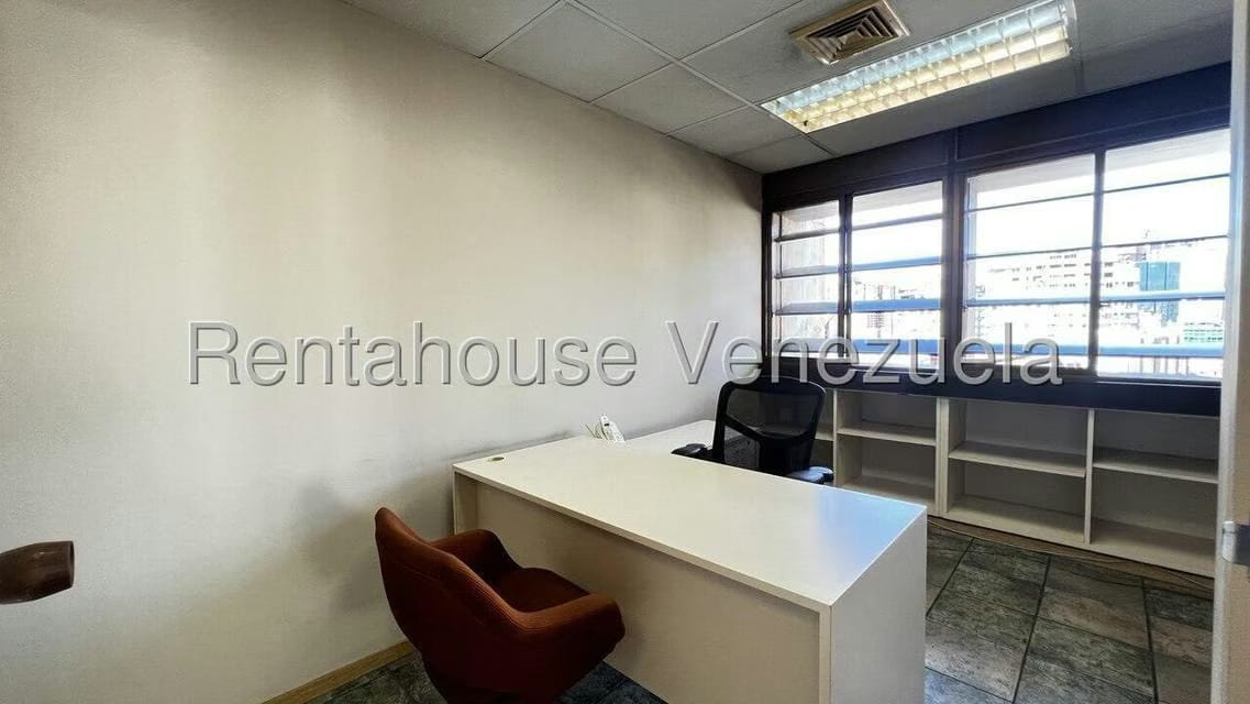 Comercial (Oficina) en Alquiler en Los Palos Grandes, Distrito Metropolitano - 6
