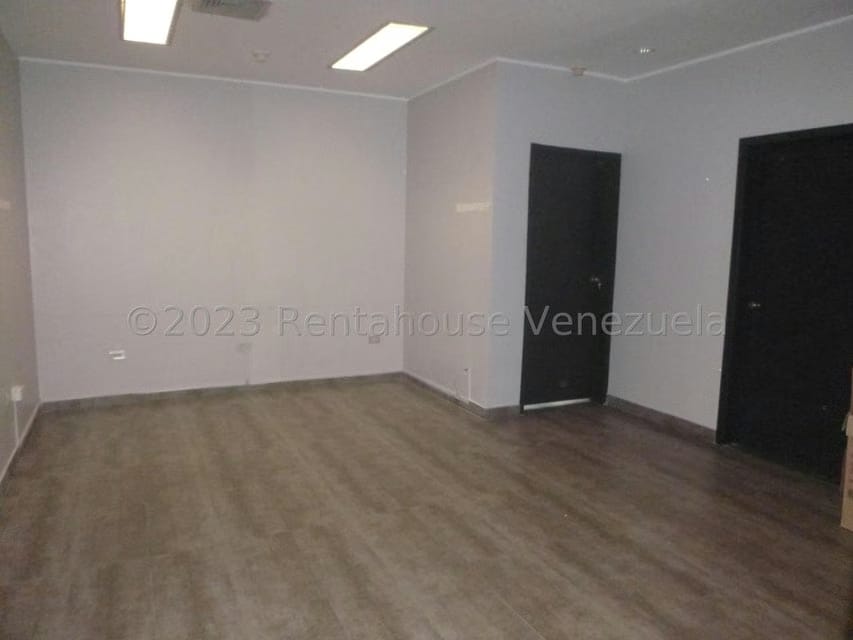 Comercial (Oficina) en Venta en La Lagunita Country Club, Distrito Metropolitano - 3