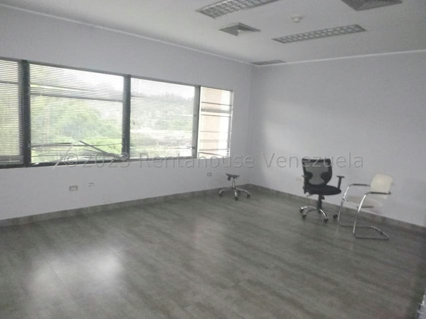 Comercial (Oficina) en Venta en La Lagunita Country Club, Distrito Metropolitano - 5