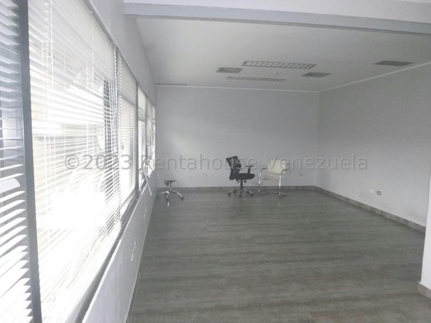 Comercial (Oficina) en Venta en La Lagunita Country Club, Distrito Metropolitano - 8