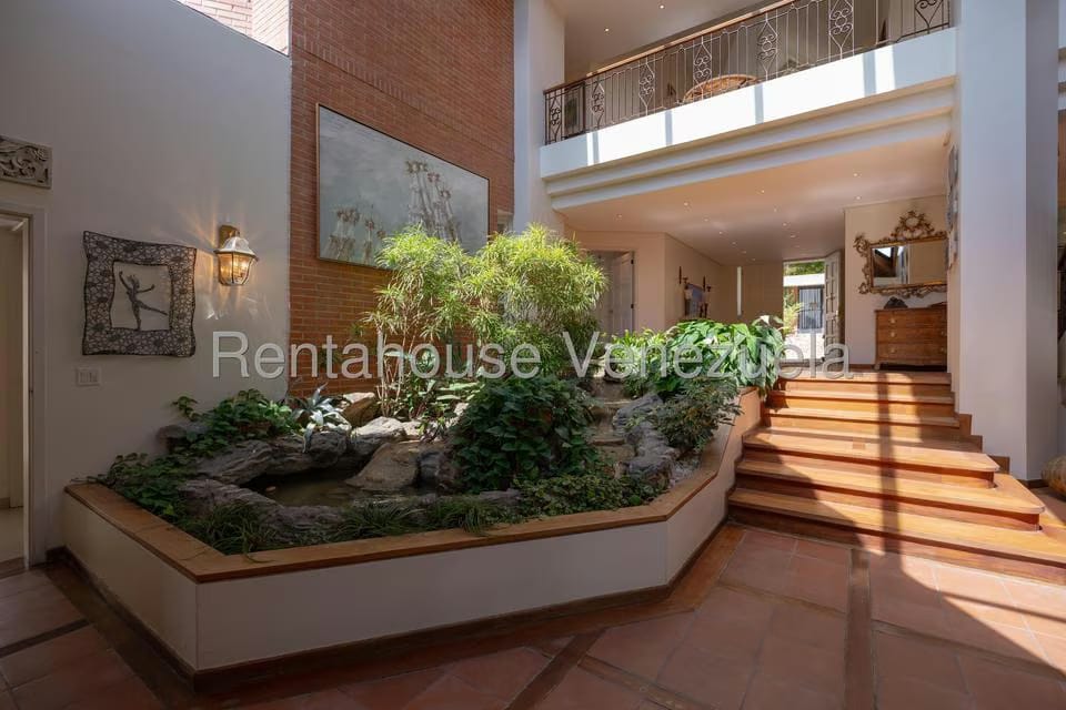 Casa (Contemporaneo) en Alquiler en Los Chorros, Distrito Metropolitano - 15