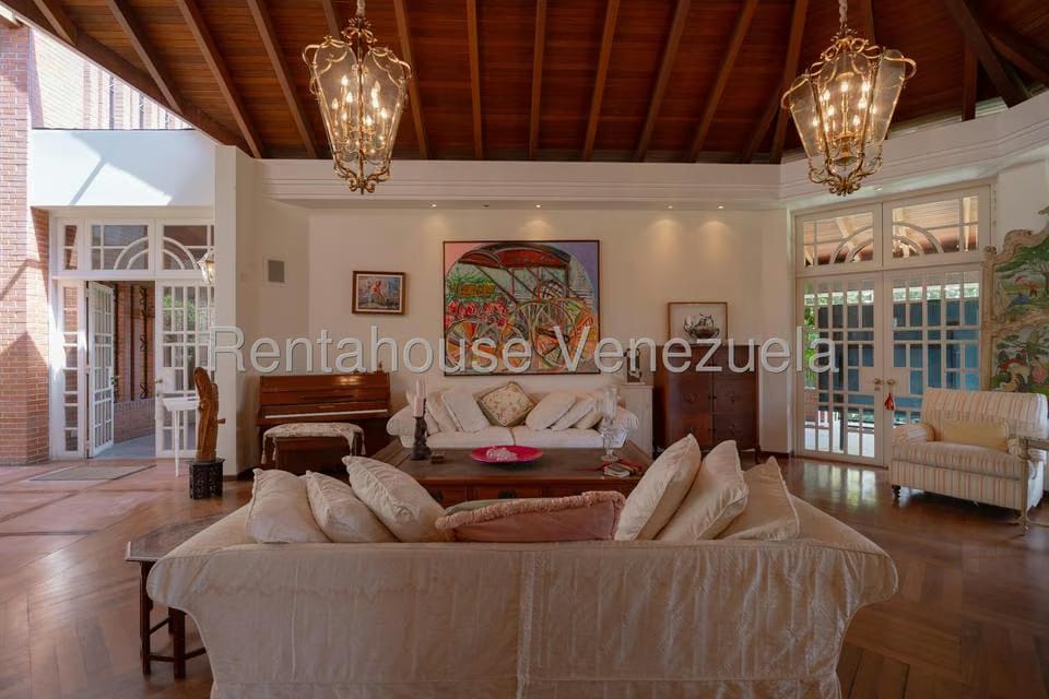 Casa (Contemporaneo) en Alquiler en Los Chorros, Distrito Metropolitano - 7