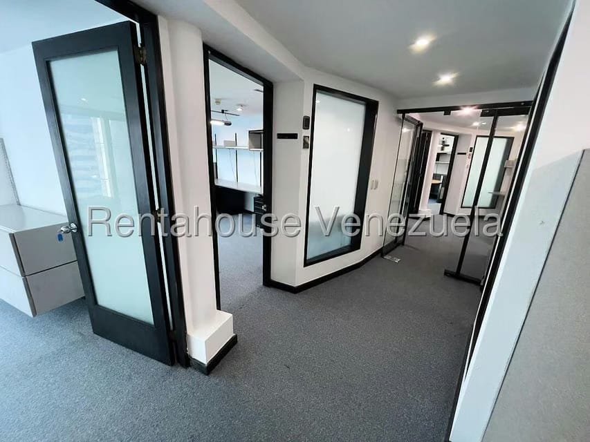 Comercial (Oficina) en Venta en El Rosal, Distrito Metropolitano - 24