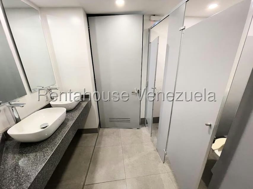 Comercial (Oficina) en Venta en El Rosal, Distrito Metropolitano - 45