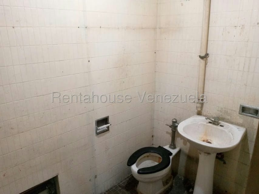 Comercial (Local Comercial) en Alquiler en Avenida Bolivar Norte, Carabobo - 13