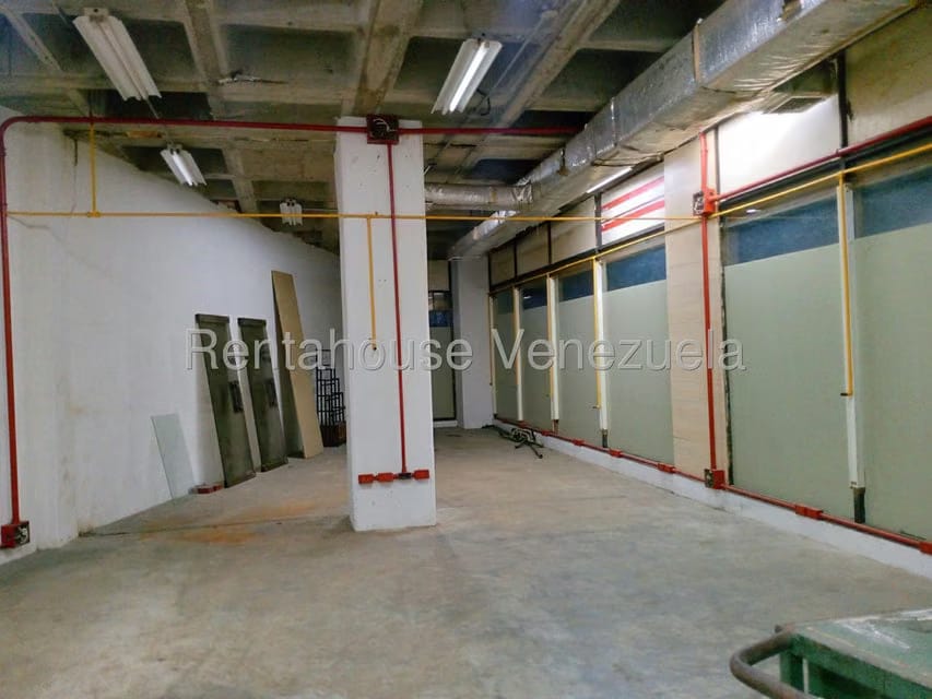 Comercial (Local Comercial) en Alquiler en Avenida Bolivar Norte, Carabobo - 14