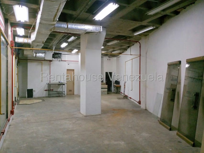 Comercial (Local Comercial) en Alquiler en Avenida Bolivar Norte, Carabobo - 16