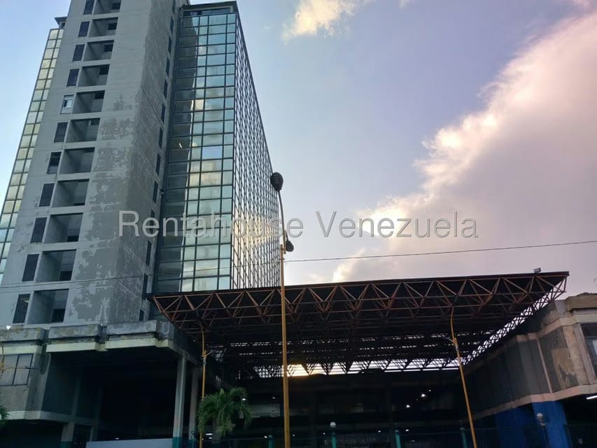 Comercial (Local Comercial) en Alquiler en Avenida Bolivar Norte, Carabobo - 17