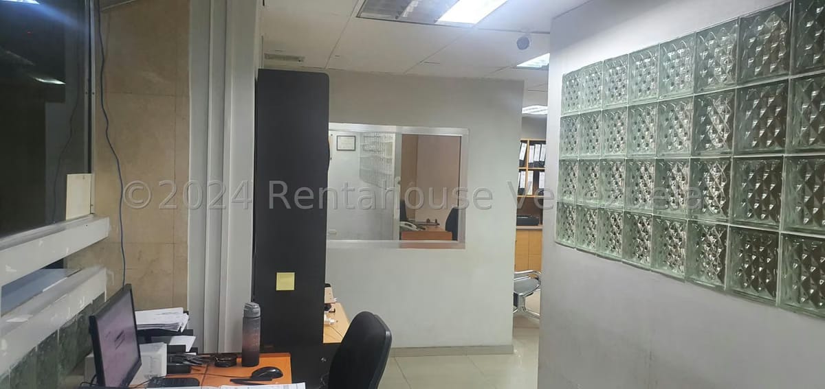 Comercial (Local Comercial) en Venta en Parroquia Catedral, Distrito Metropolitano - 3