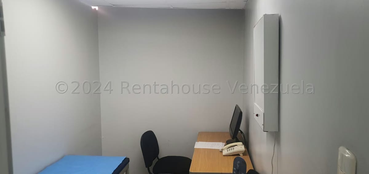 Comercial (Local Comercial) en Venta en Parroquia Catedral, Distrito Metropolitano - 27
