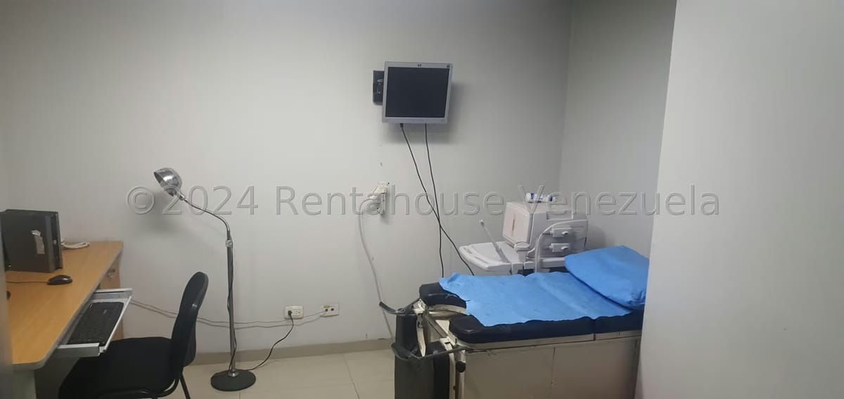 Comercial (Local Comercial) en Venta en Parroquia Catedral, Distrito Metropolitano - 32