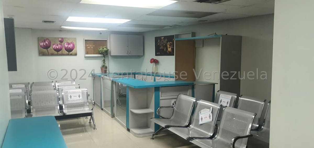 Comercial (Local Comercial) en Venta en Parroquia Catedral, Distrito Metropolitano - 34