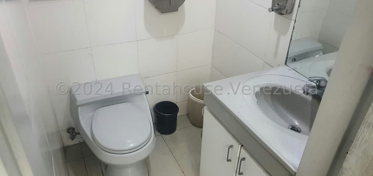 Comercial (Local Comercial) en Venta en Parroquia Catedral, Distrito Metropolitano - 40