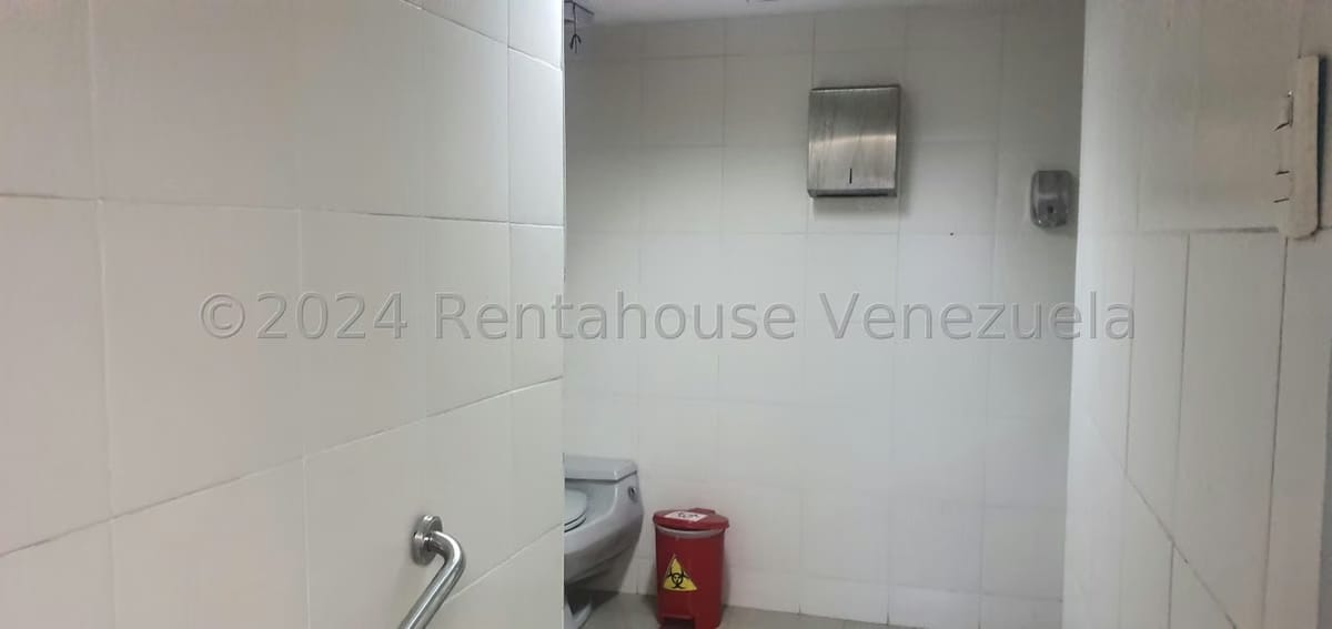 Comercial (Local Comercial) en Venta en Parroquia Catedral, Distrito Metropolitano - 41