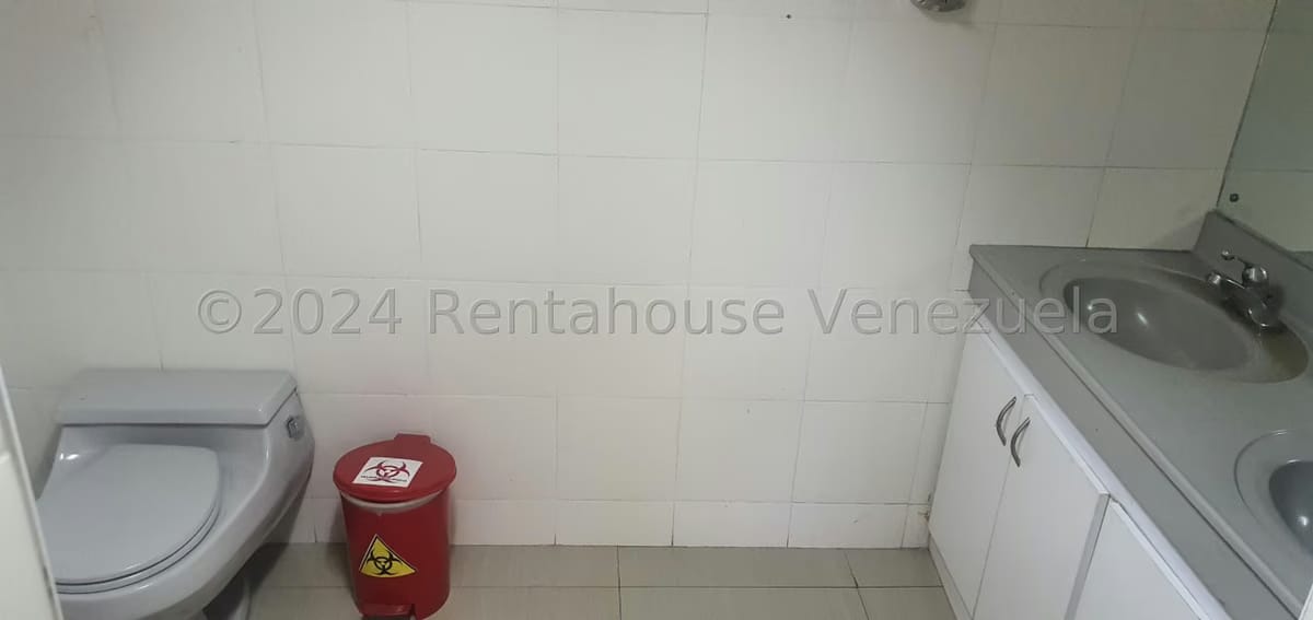 Comercial (Local Comercial) en Venta en Parroquia Catedral, Distrito Metropolitano - 42