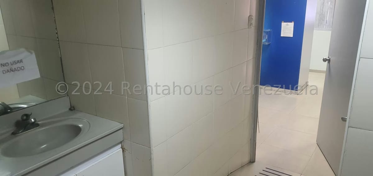 Comercial (Local Comercial) en Venta en Parroquia Catedral, Distrito Metropolitano - 43