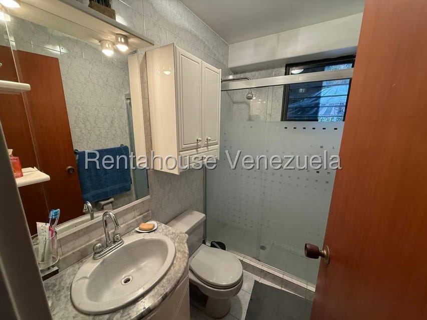 Apartamento (1 Nivel) en Alquiler en El Paraiso, Distrito Metropolitano - 11