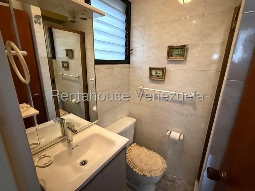Apartamento (1 Nivel) en Alquiler en El Paraiso, Distrito Metropolitano - 18