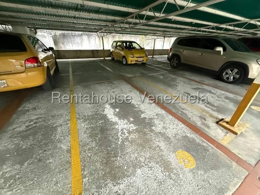 Apartamento (1 Nivel) en Alquiler en El Paraiso, Distrito Metropolitano - 25