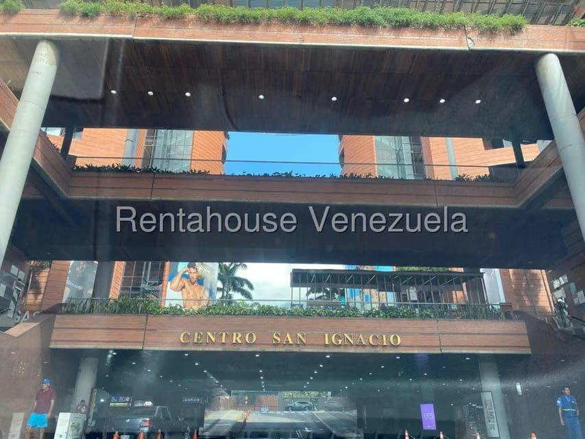 Comercial (Local Comercial) en Alquiler en La Castellana, Distrito Metropolitano - 2