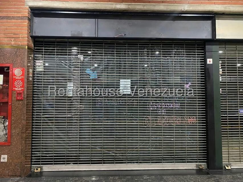Comercial (Local Comercial) en Alquiler en La Castellana, Distrito Metropolitano - 4