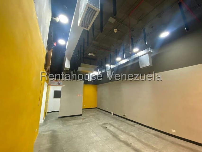 Comercial (Local Comercial) en Alquiler en La Castellana, Distrito Metropolitano - 6