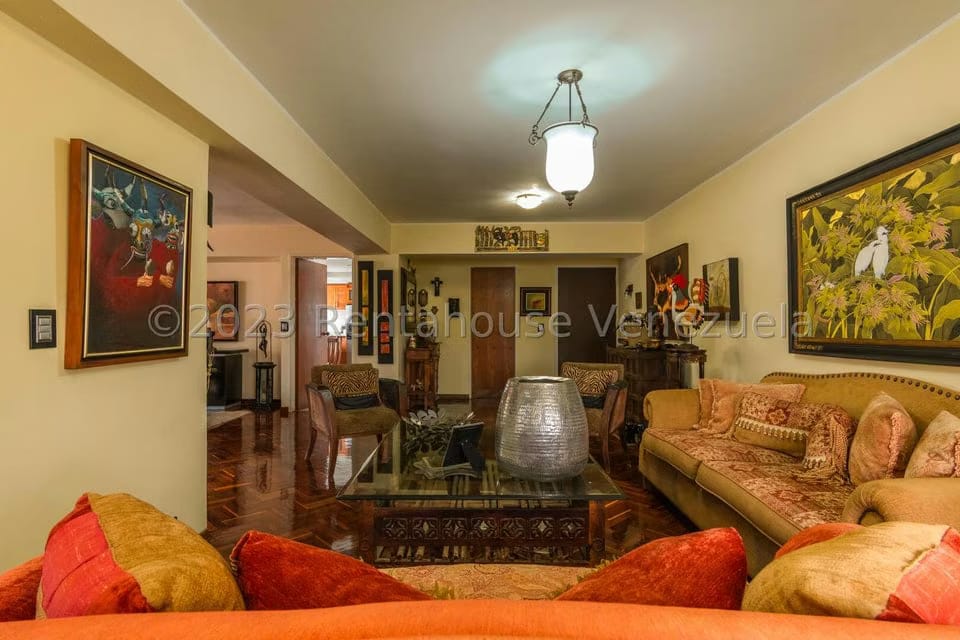 Apartamento (1 Nivel) en Venta en El Cigarral, Distrito Metropolitano - 3