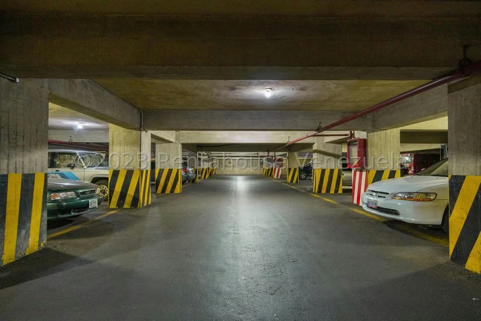 Apartamento (1 Nivel) en Venta en El Cigarral, Distrito Metropolitano - 23