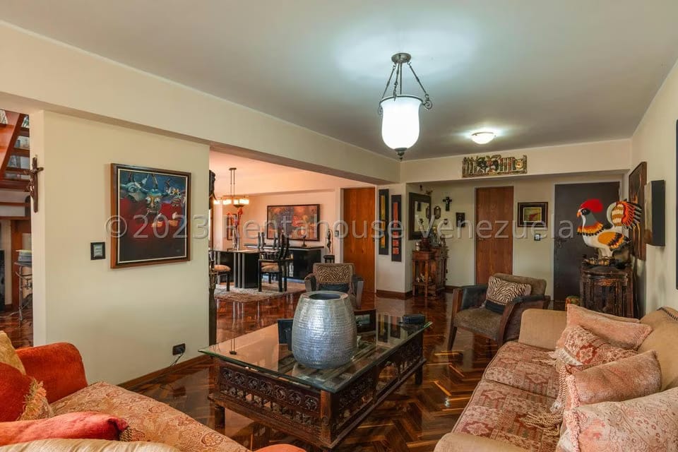 Apartamento (1 Nivel) en Venta en El Cigarral, Distrito Metropolitano - 4