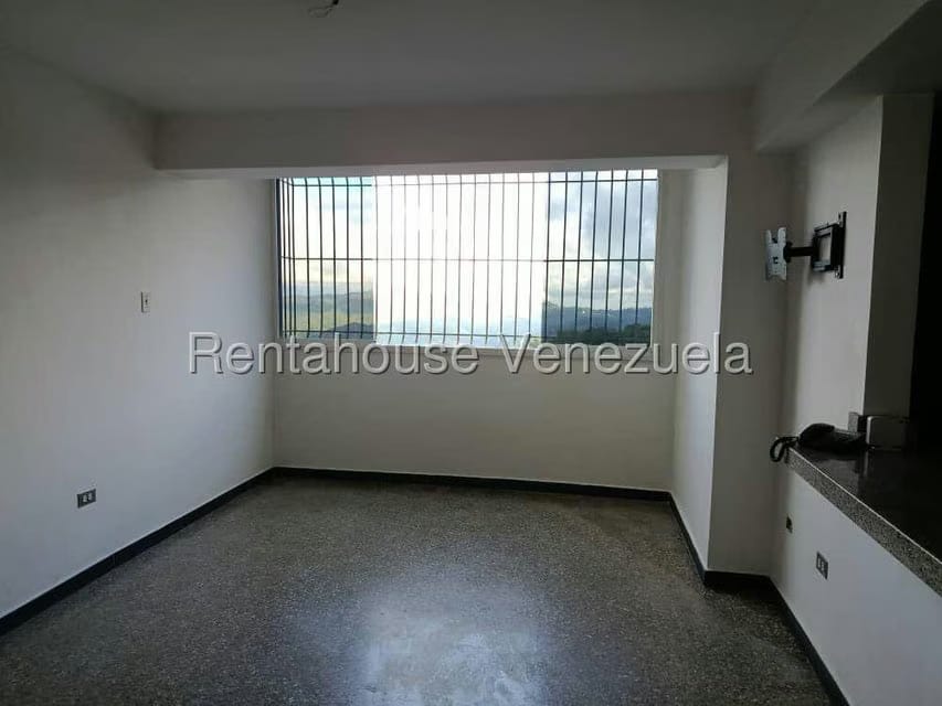 Apartamento (1 Nivel) en Alquiler en Los Salias, Miranda - 11