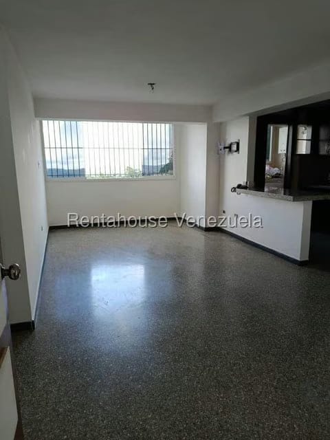 Apartamento (1 Nivel) en Alquiler en Los Salias, Miranda - 12