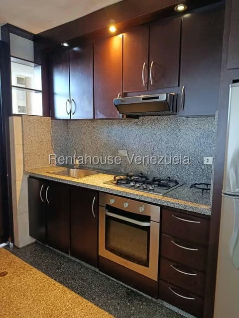 Apartamento (1 Nivel) en Alquiler en Los Salias, Miranda - 16