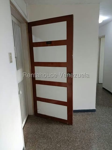 Apartamento (1 Nivel) en Alquiler en Los Salias, Miranda - 5