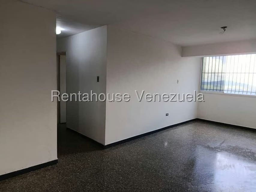 Apartamento (1 Nivel) en Alquiler en Los Salias, Miranda - 9