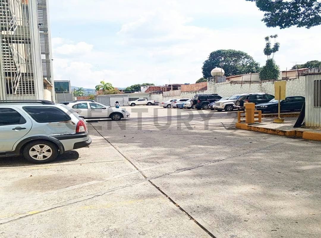 OFICINA EN ALQUILER - MÁXIMA VISIBILIDAD Y PODER CORPORATIVO EN LOS RUICES - 21