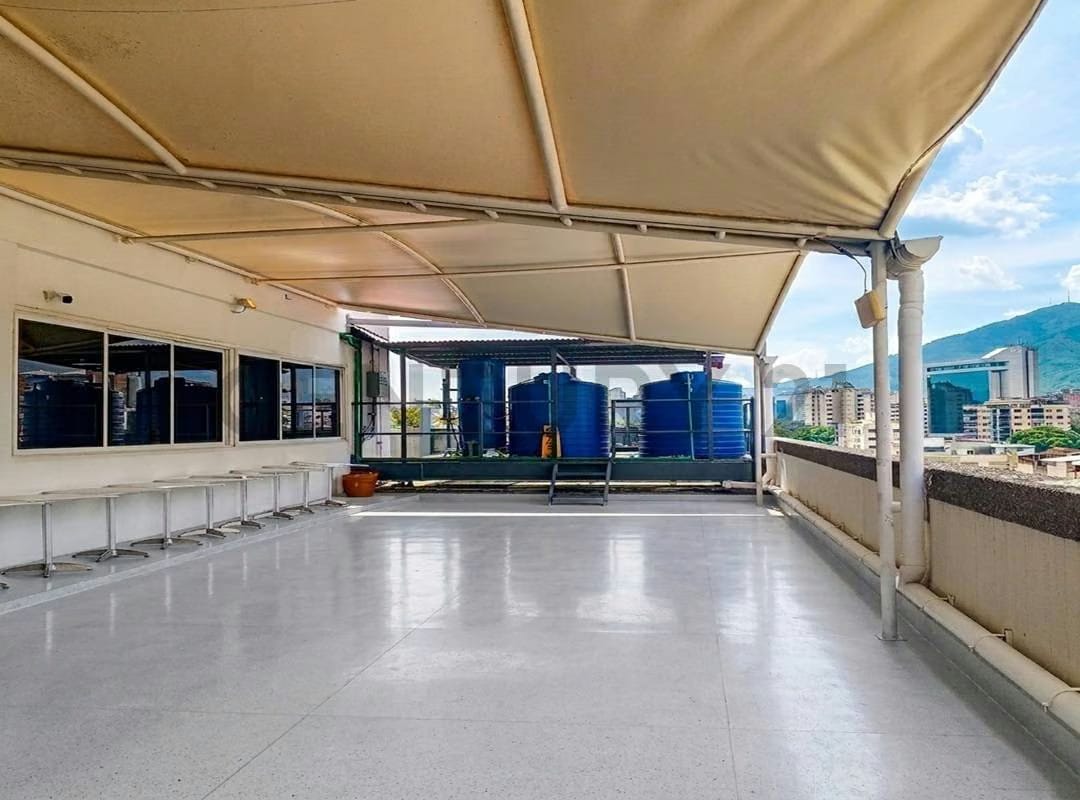 OFICINA EN ALQUILER - MÁXIMA VISIBILIDAD Y PODER CORPORATIVO EN LOS RUICES - 7