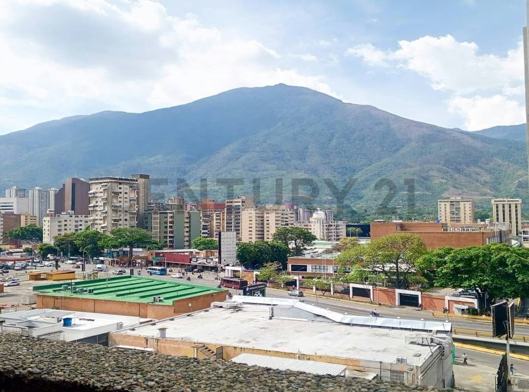 OFICINA EN ALQUILER - MÁXIMA VISIBILIDAD Y PODER CORPORATIVO EN LOS RUICES - 8