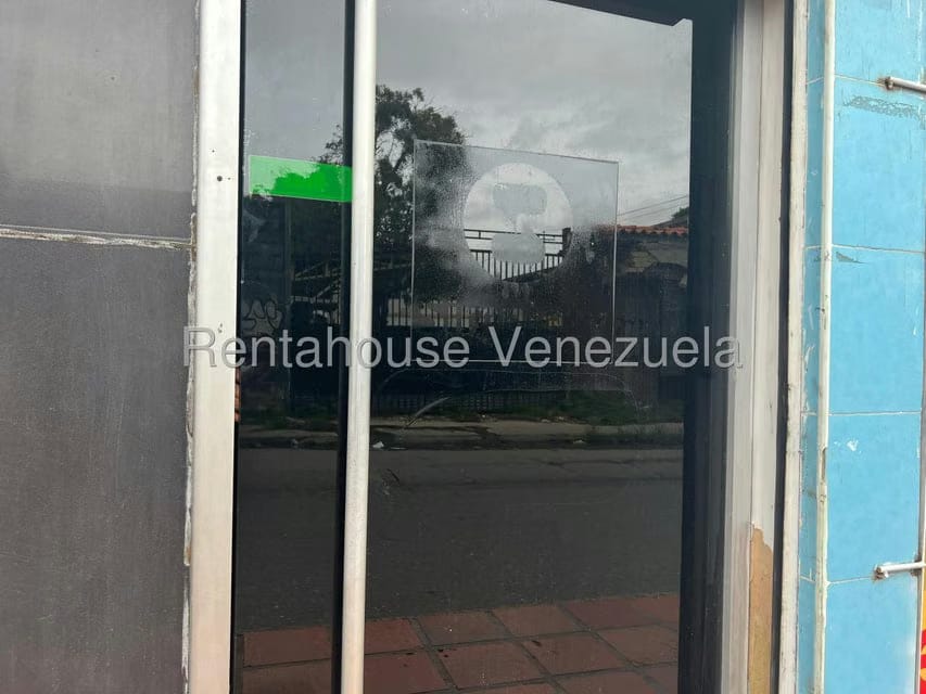 Comercial (Local Comercial) en Alquiler en Centro, Lara - 3