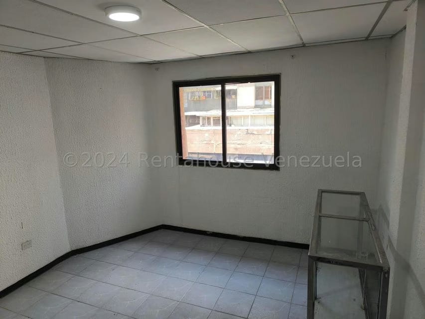 Comercial (Oficina) en Alquiler en Parroquia La Candelaria, Distrito Metropolitano - 12