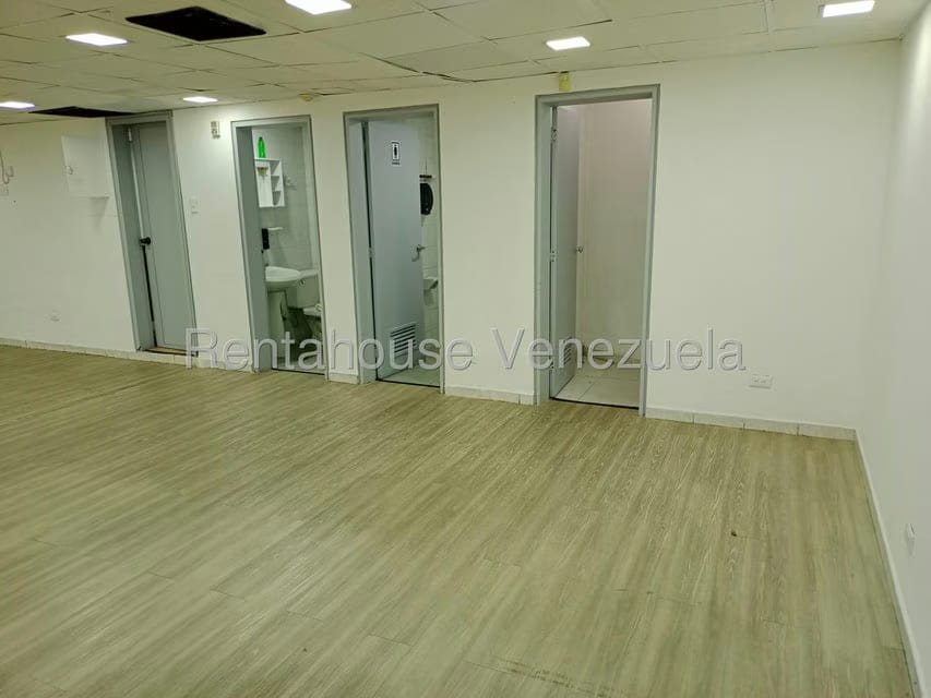 Comercial (Local Comercial) en Alquiler en Prebo I, Carabobo - 4