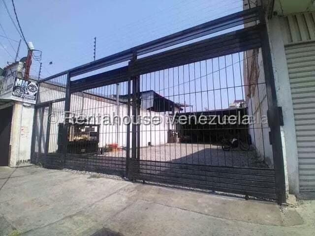 Comercial (Estacionamiento) en Alquiler en Centro, Lara - 13