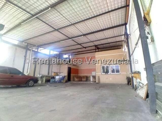 Comercial (Estacionamiento) en Alquiler en Centro, Lara - 14