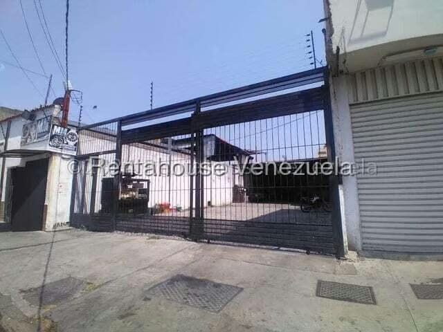 Comercial (Estacionamiento) en Alquiler en Centro, Lara - 15
